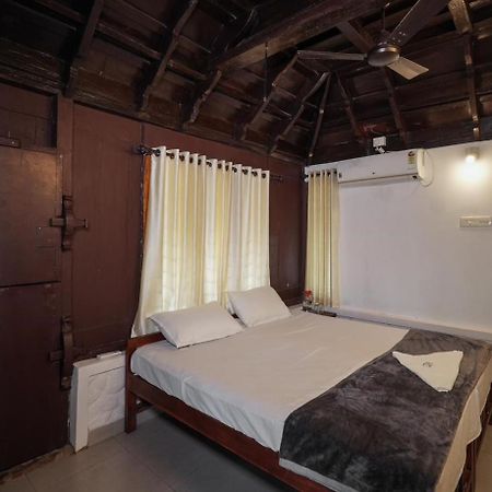 Cocozone Stays Alappuzha Eksteriør bilde